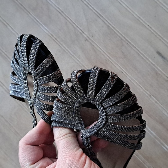 G.C Metallic Silver Sparkle Glam Retro Vintage Inspired Ankle Strap T-Strap Flat - Picture 5 of 11